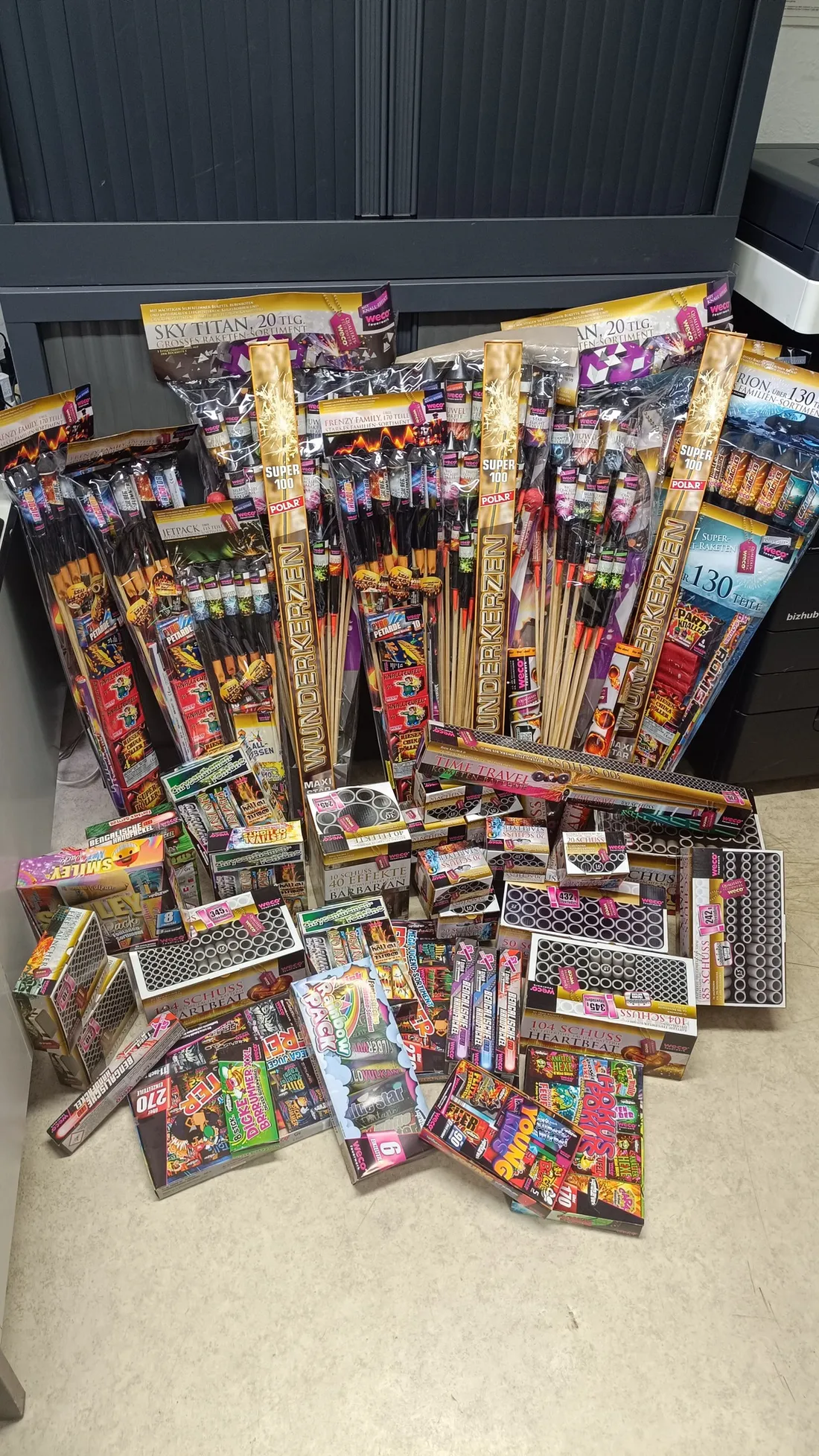 Des pétards et feux d'artifices encore tirés en nombre malgré l'interdiction