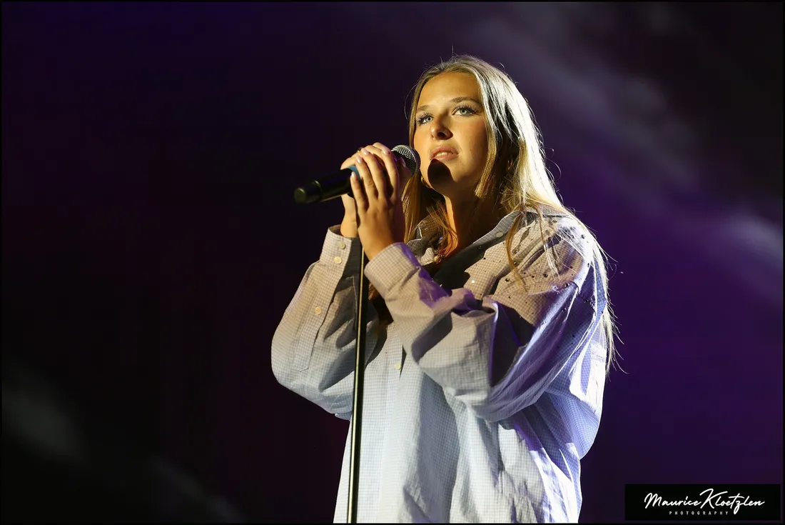 L'album d'Héléna sortira le 14 mars