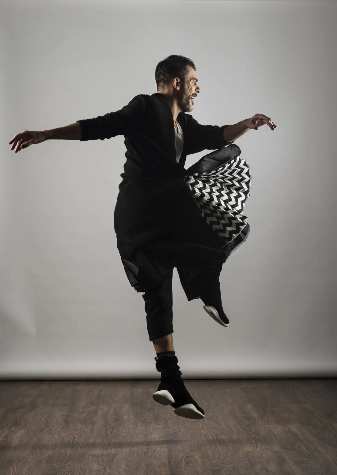 A4 UN PAS DE 4 QUI SE PLIE EN 4