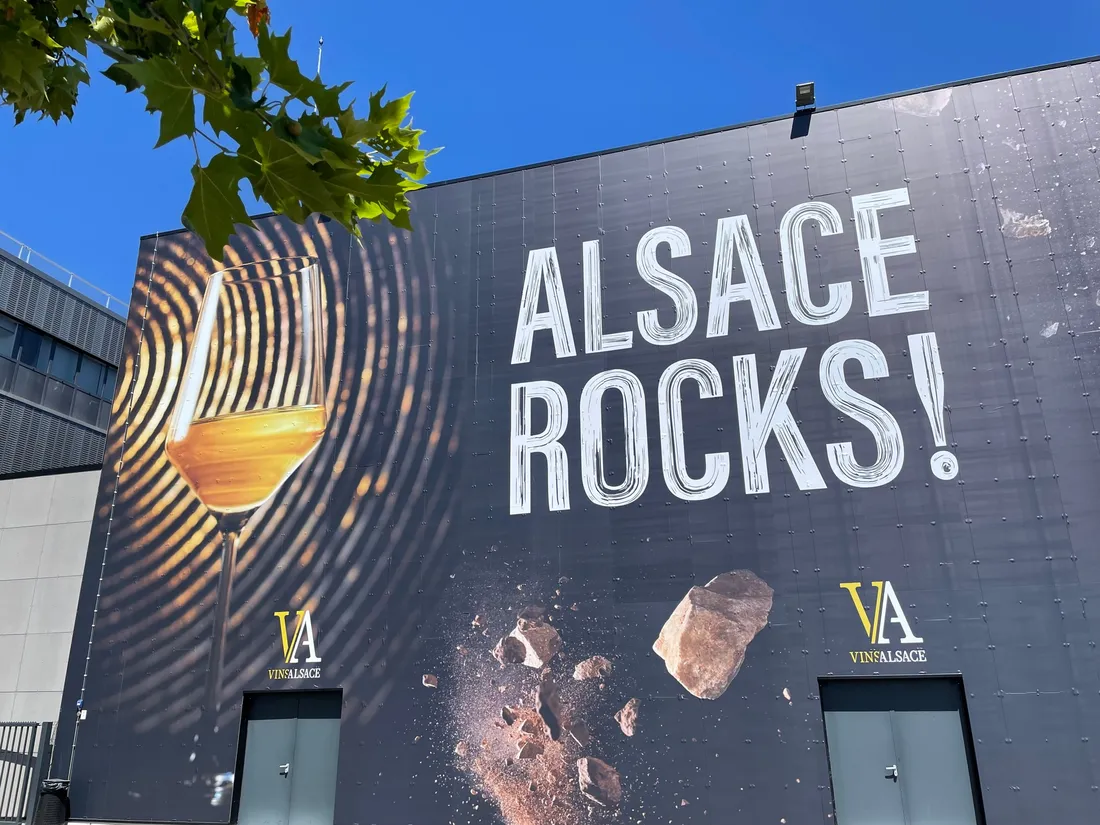 Le CIVA a fait poser deux visuels de 800 m2