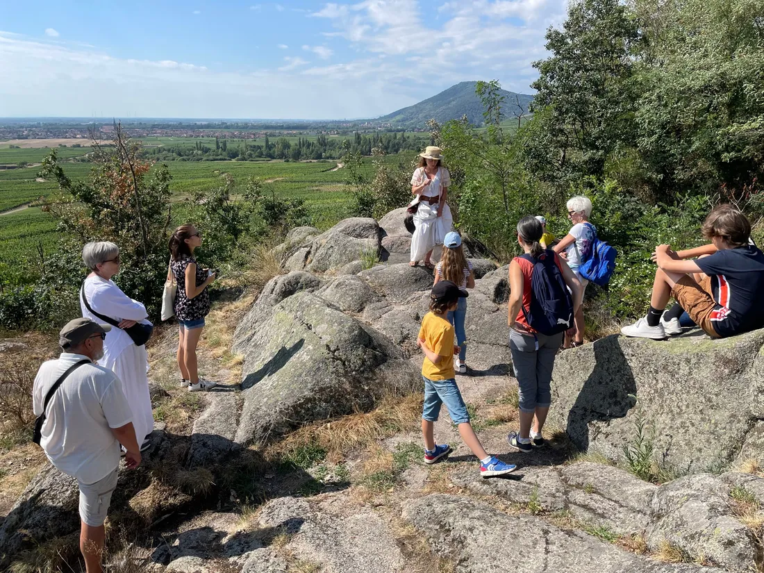 La balade contée nous emmène sur le sentier des roches de Dieffenthal