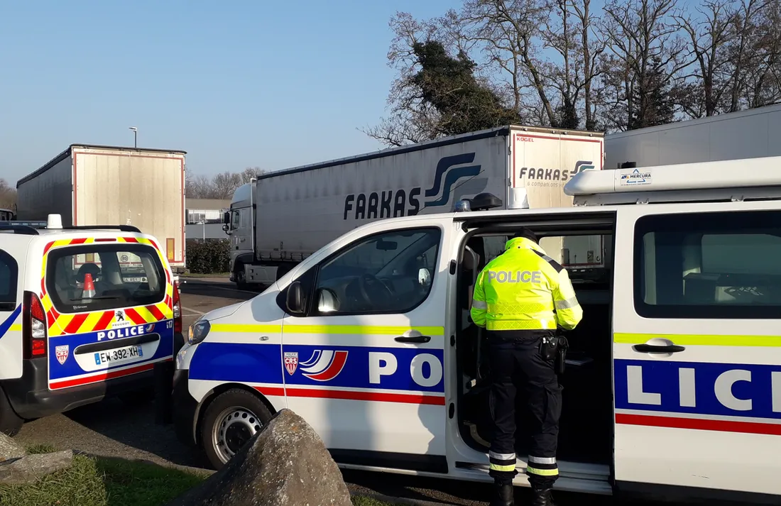 Le transit des poids lourds sur la M35 est contrôlé de manière journalière