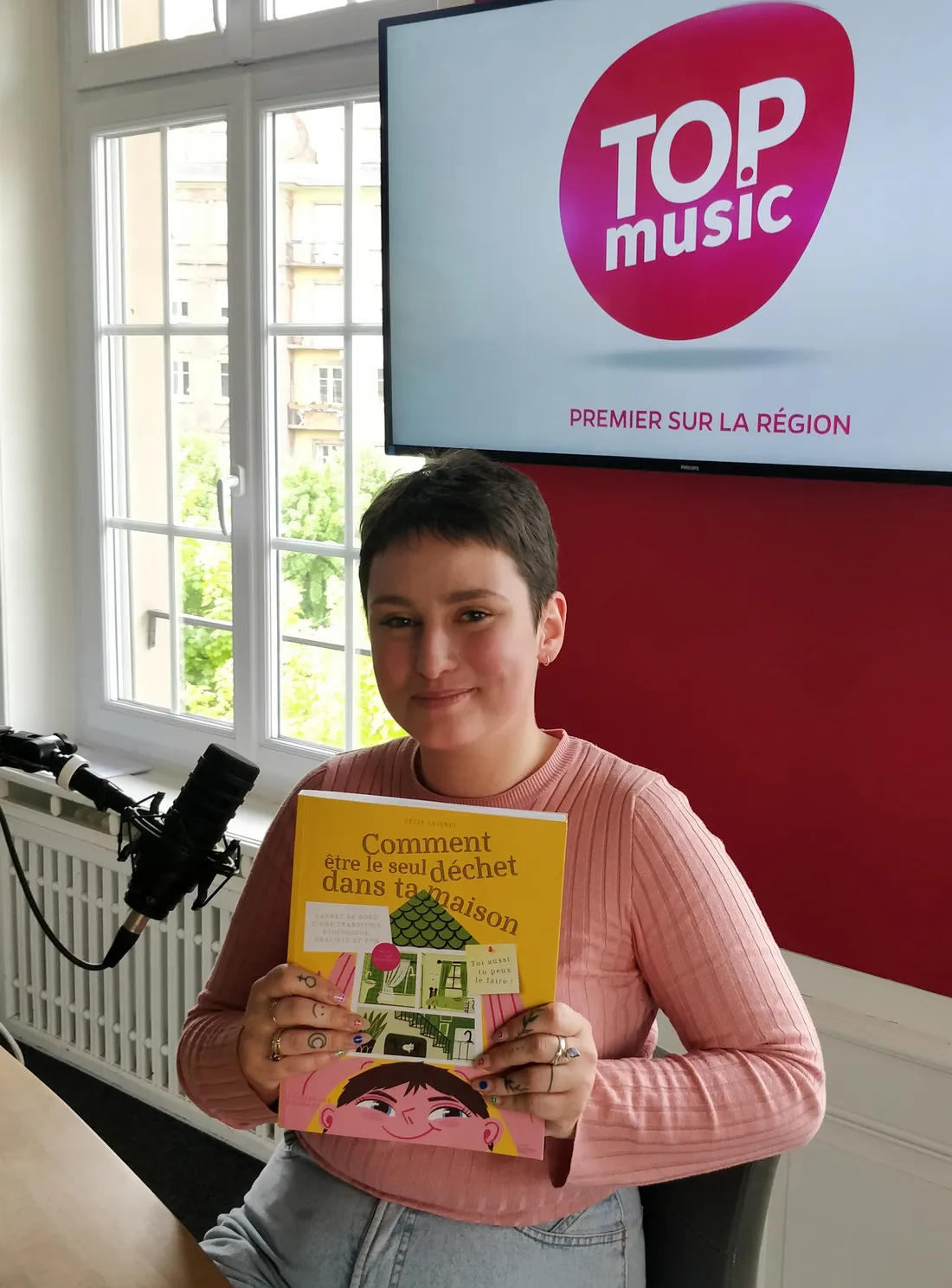 Célia Laignel présente son carnet de bord de transition écologique