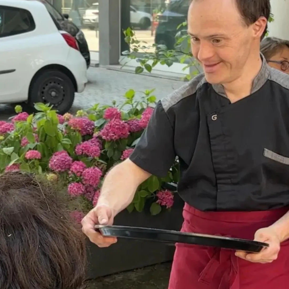 À Mulhouse, ce restaurant emploie cinq personnes porteuses de trisomie 21.