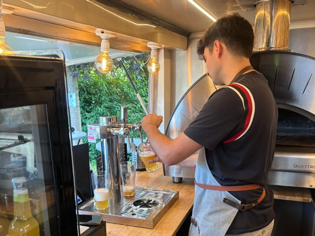 La bière tirée par Clément provient de la Brasserie Guth à Saint Maurice