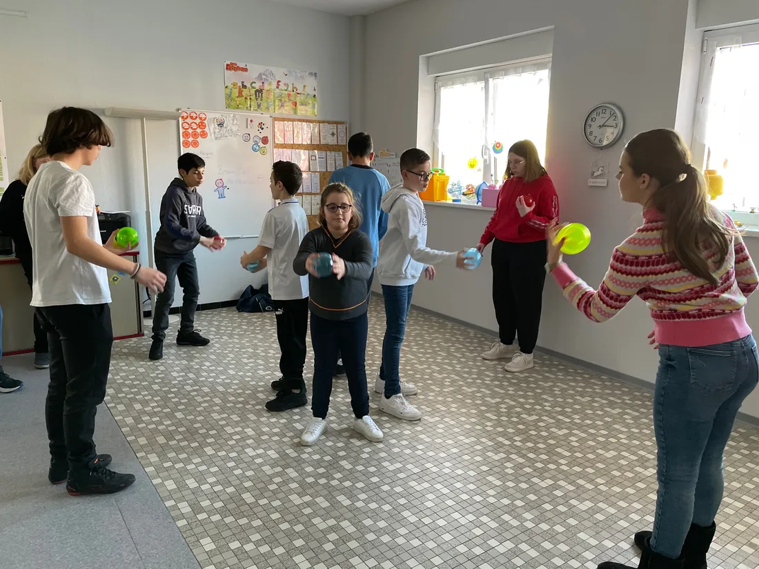 Le Brain Ball en groupe est un exercice rythmique assez difficile.