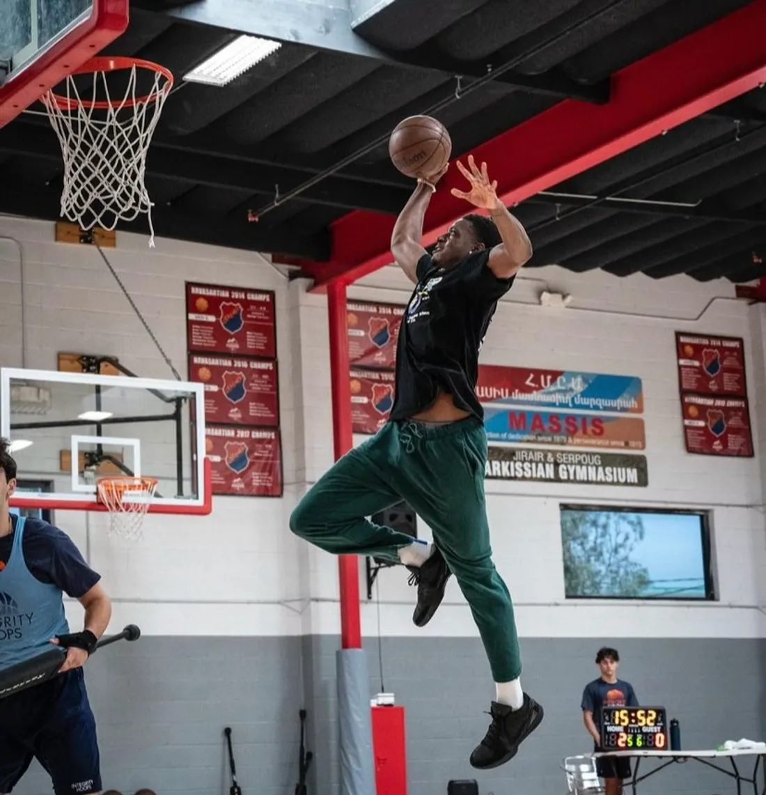 Malik Fitts rejoint la SIG