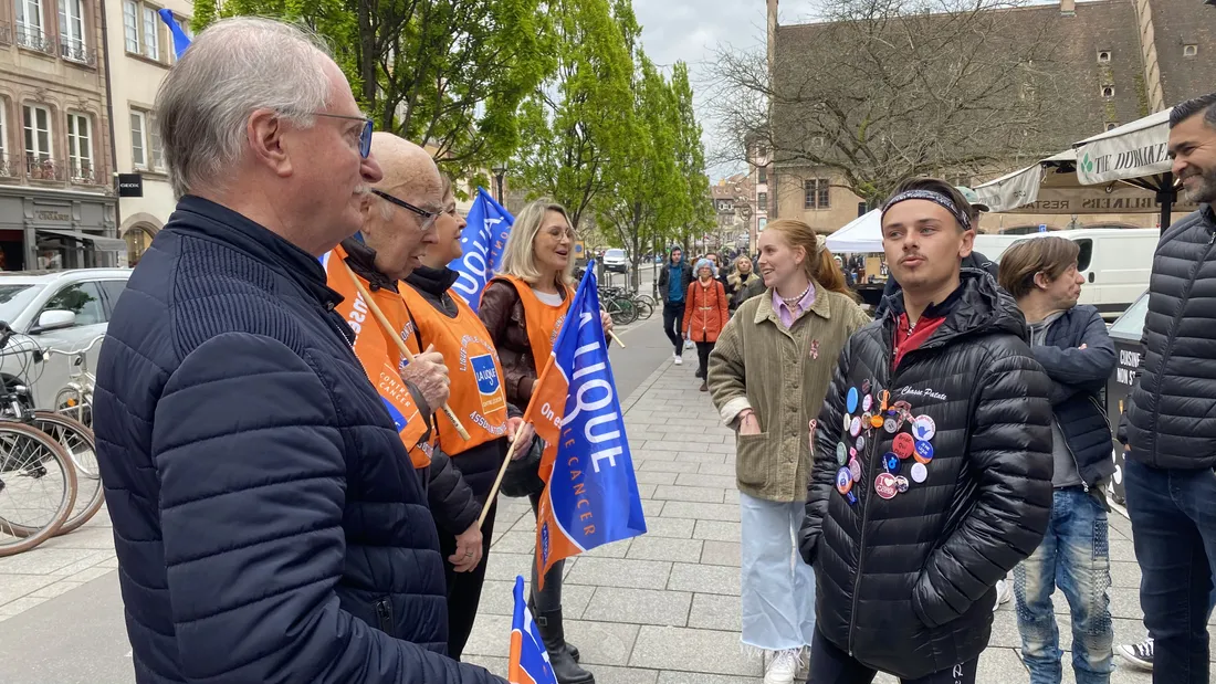 À Strasbourg, les baroudeurs ont rencontré les membres de la Ligue contre le cancer.
