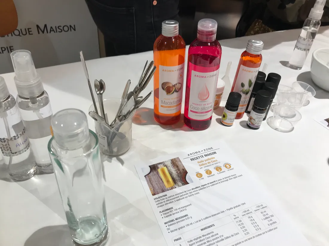 Nous avons confectionné une huile sèche pailletée à la coco chez Aroma-Zone