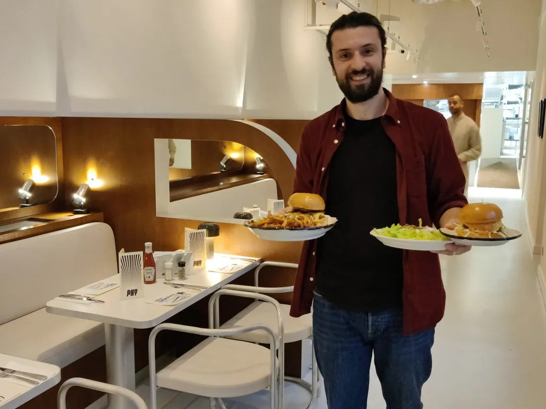 Denis Reçi, d'origine albanaise, est le gérant du PNY de Strasbourg.