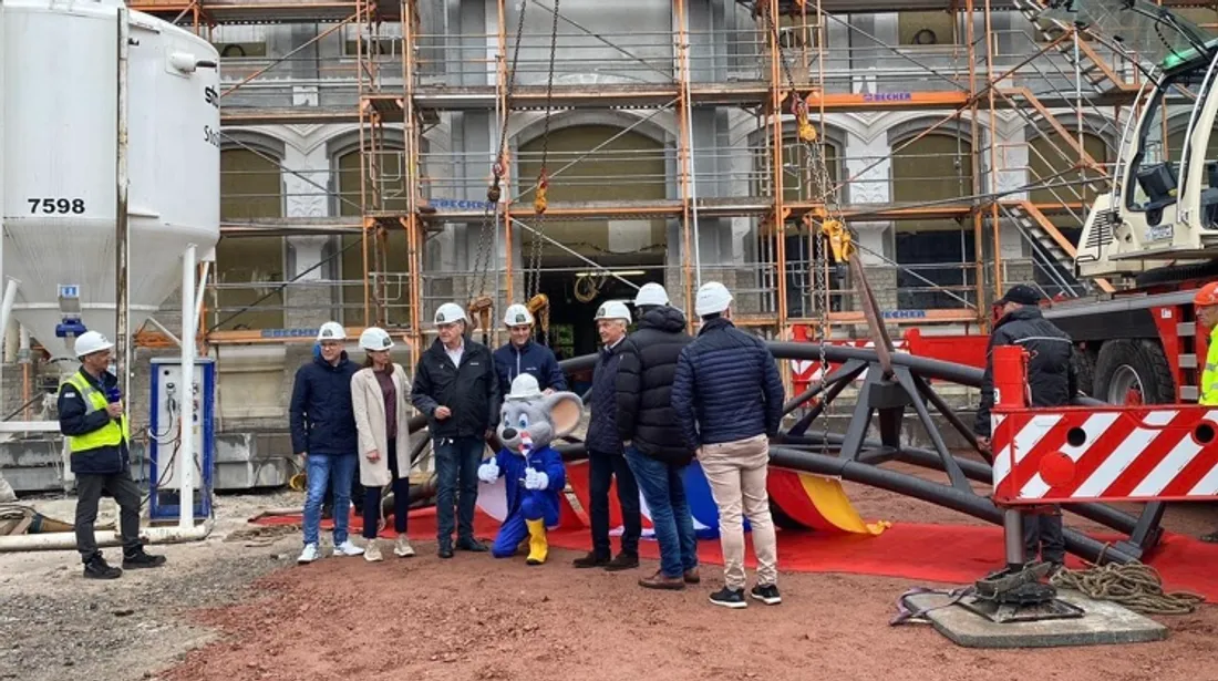 La famille Mack était au complet pour célébrer la pose du dernier rail 
