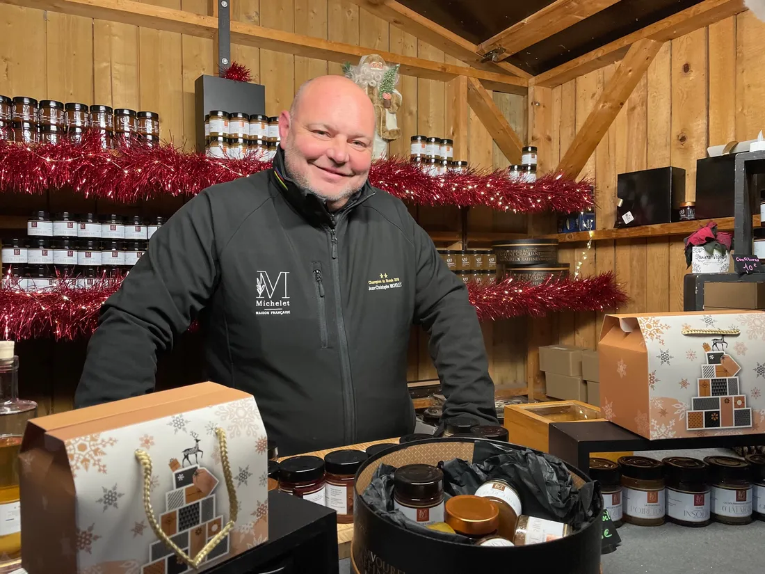 Jean-Christophe Michelet, artisan confiturier, dans son chalet à Sélestat