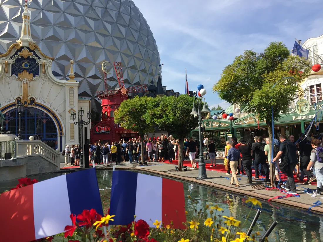 Des jobs dans les boutiques, hôtels et restaurants sont à pourvoir