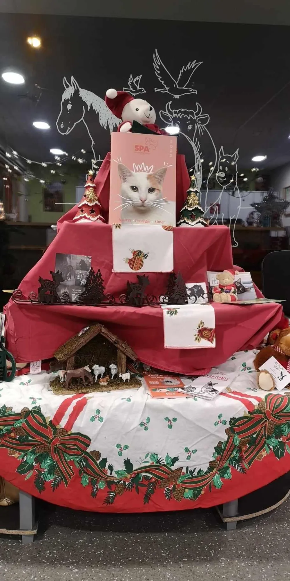 Ce week-end, la SPA de Strasbourg organise un mini marché de Noël.