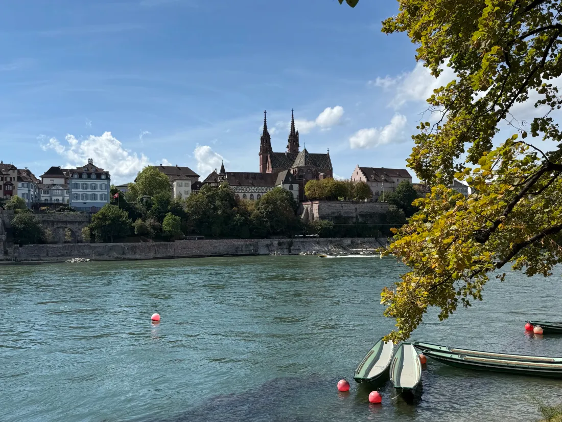 Le Rhin est le fil conducteur de notre balade à Bâle
