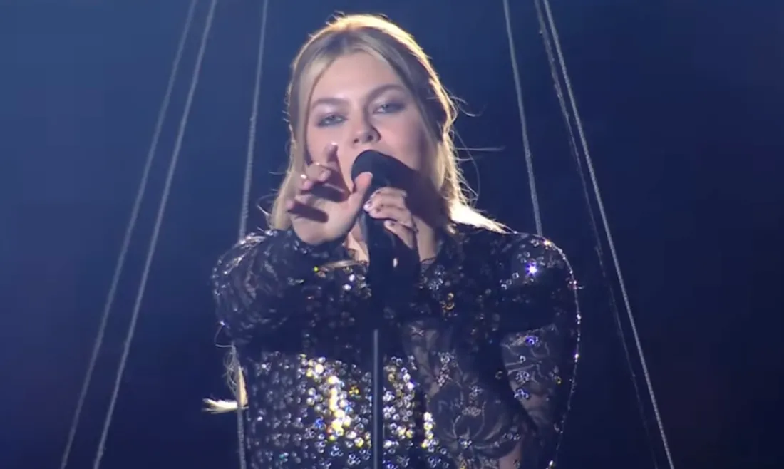Louane interprétera "Maman" à Bâle pour rendre hommage à sa mère. 