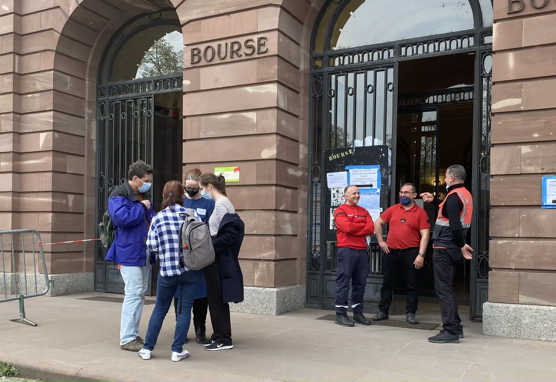 La salle de la Bourse à Strasbourg continue d'accueillir des réfugiés ukrainiens.