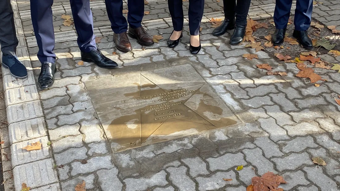 La "dalle de l'Europe", en hommage à Simone Veil.