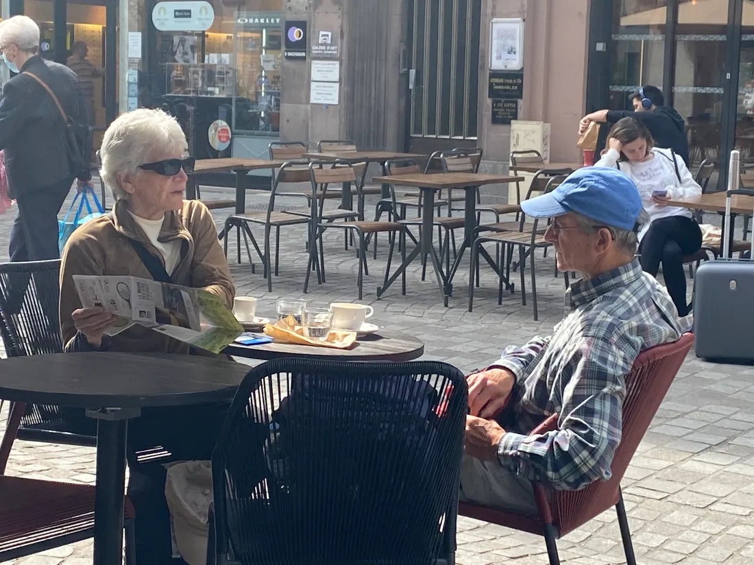 A Strasbourg, il n'est pas question d'interdire les terrasses avant 11h.