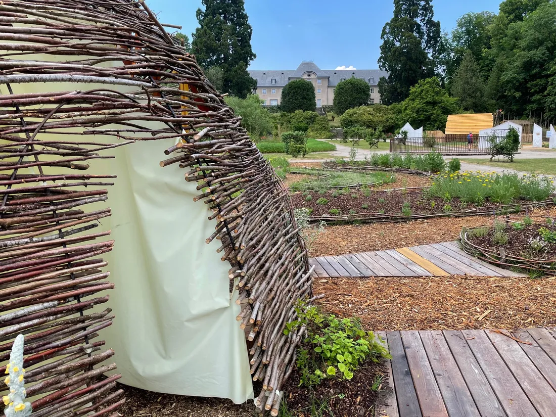 Des cabanes... juste devant le château de Wesserling
