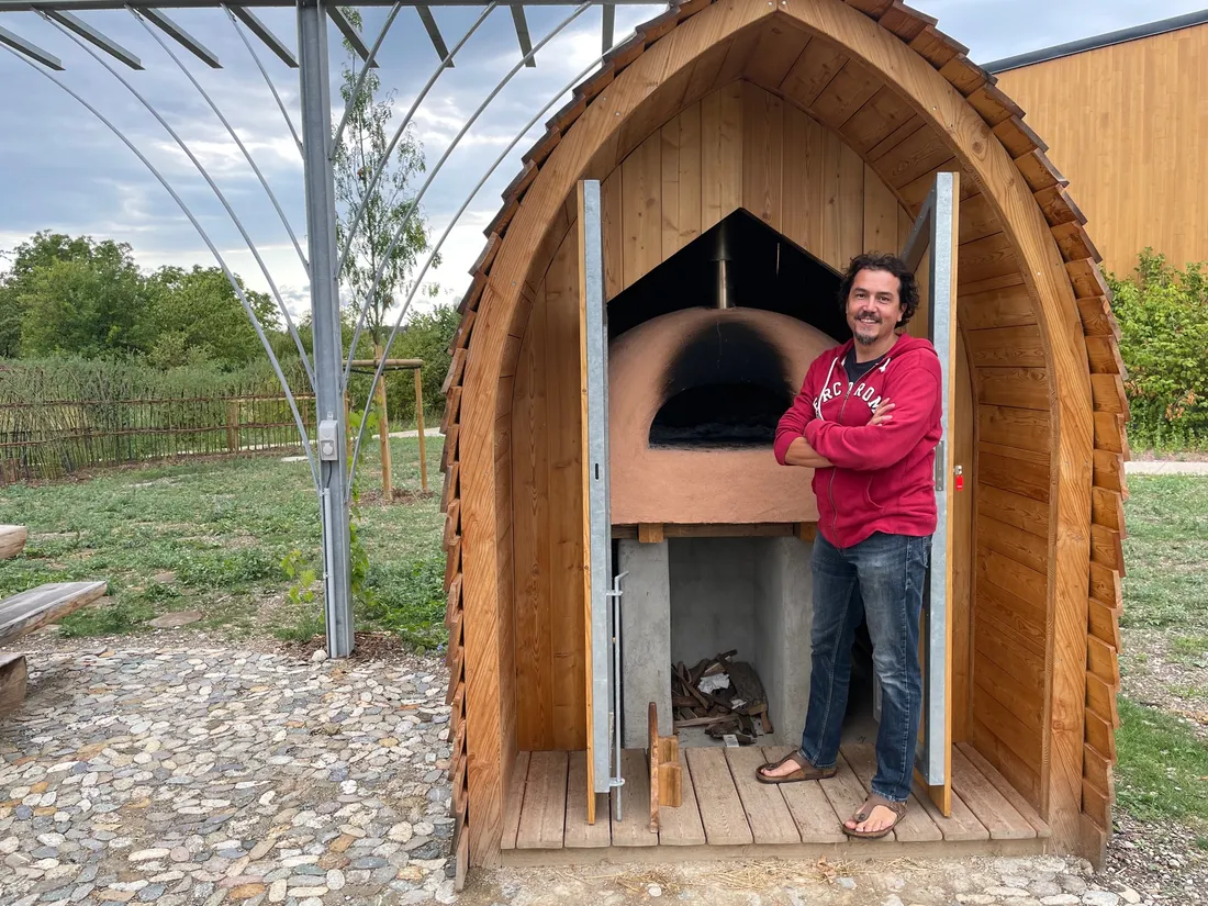 Gilles Bernhard nous a présenté le four communal de Muttersholtz