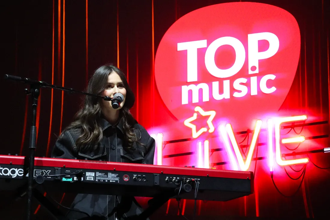 JEANNE TOP MUSIC LIVE
