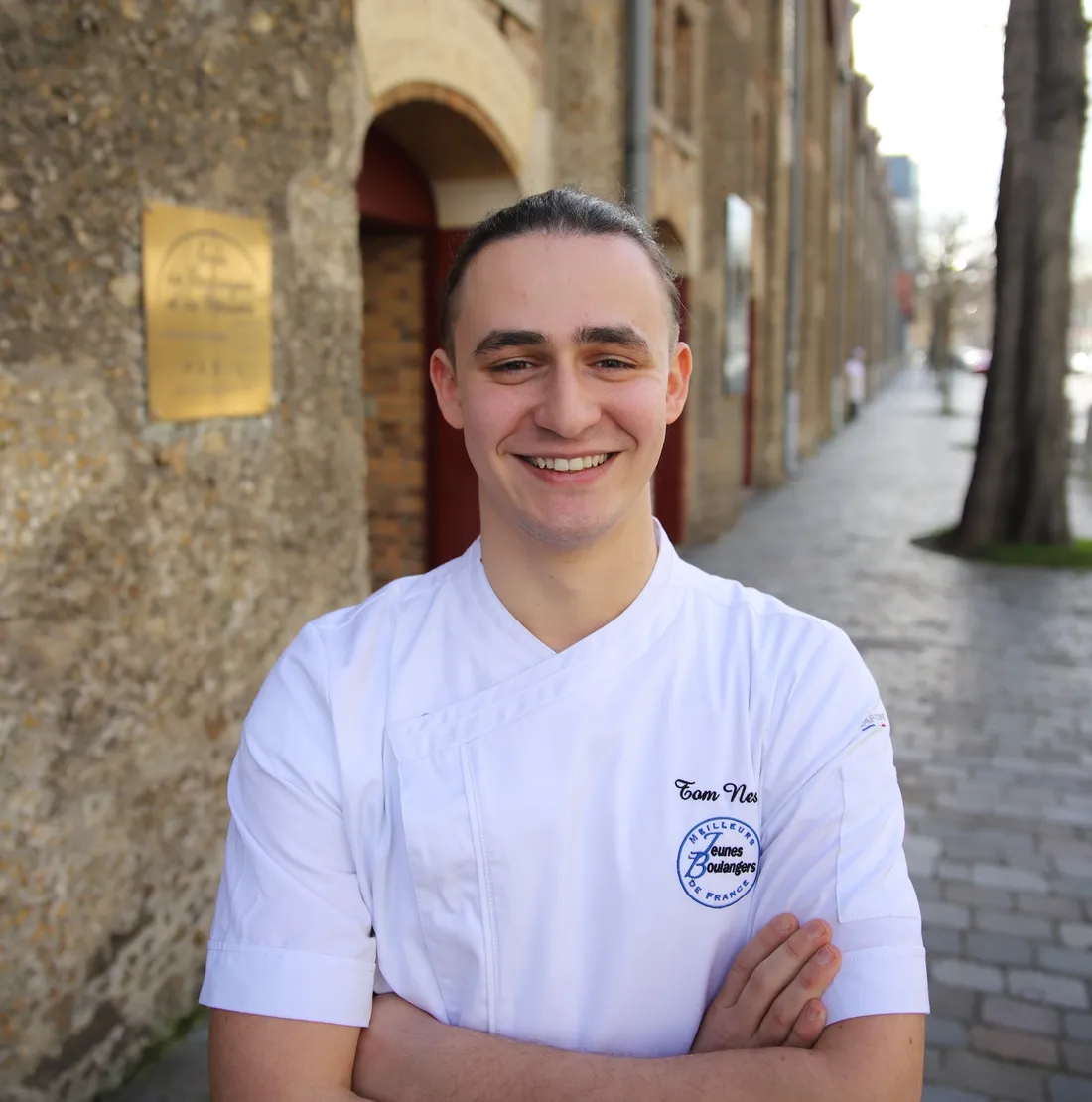 Tom est passionné de boulangerie depuis le confinement.