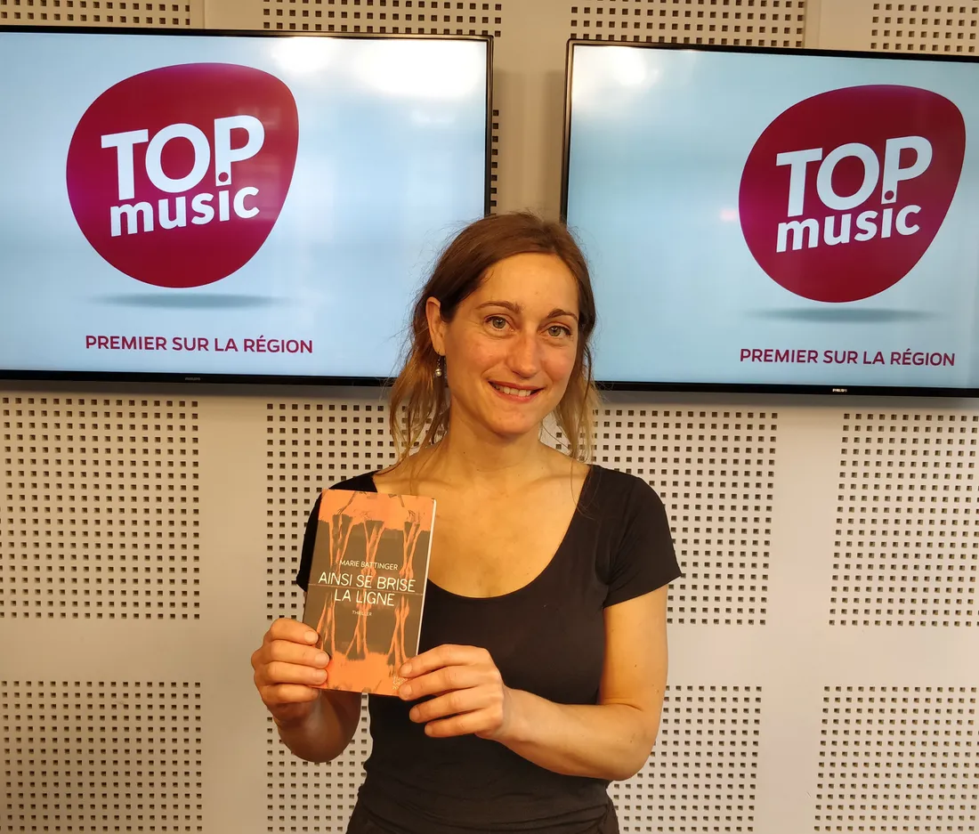 Marie Battinger a publié son roman "“Ainsi se brise la ligne” aux éditions de poche Harper Collins.