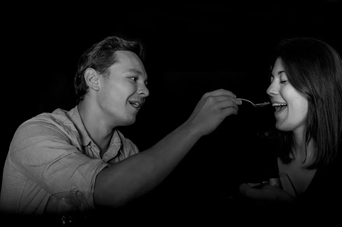 Un "date" dans l'obscurité la plus totale