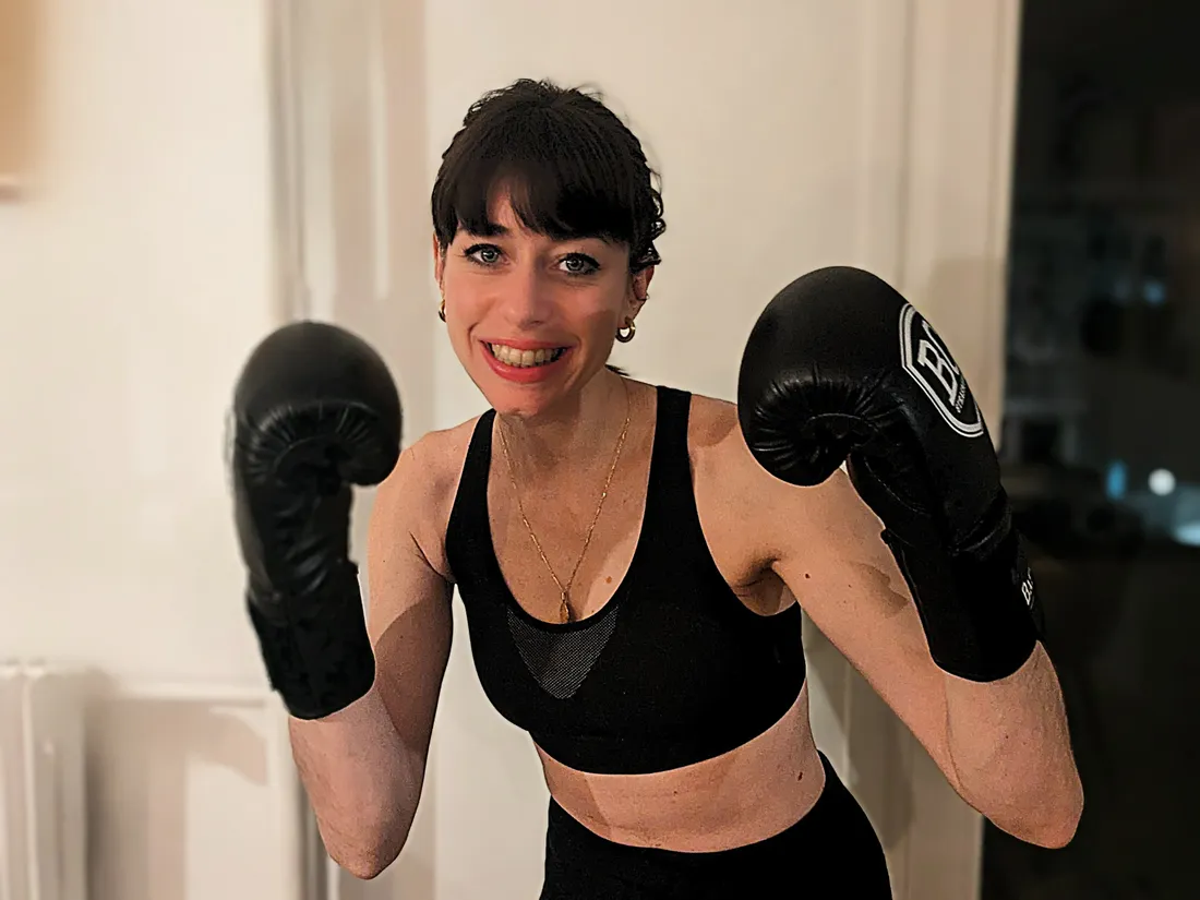 Estelle s'est essayée à la boxe pour un challenge "costaud" !