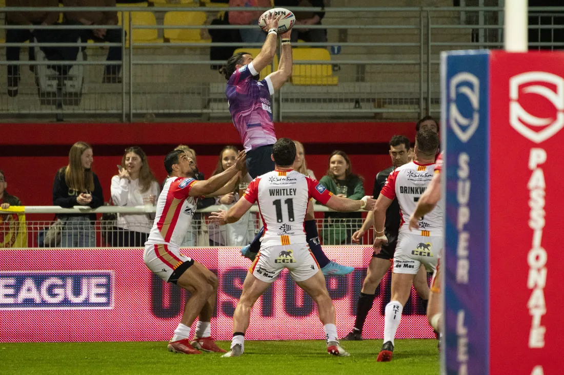 Dragons VS TO XIII lors du match aller à Gilbert Brutus