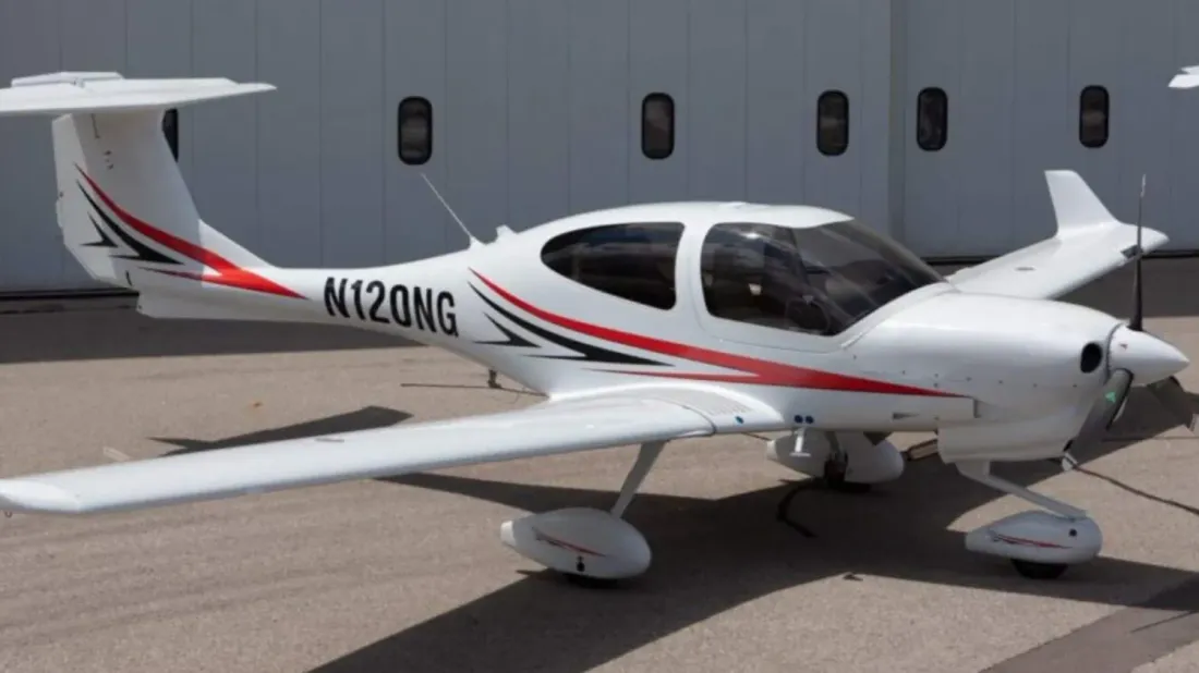 Le petit avion s'est crashé quelques secondes après le décollage.