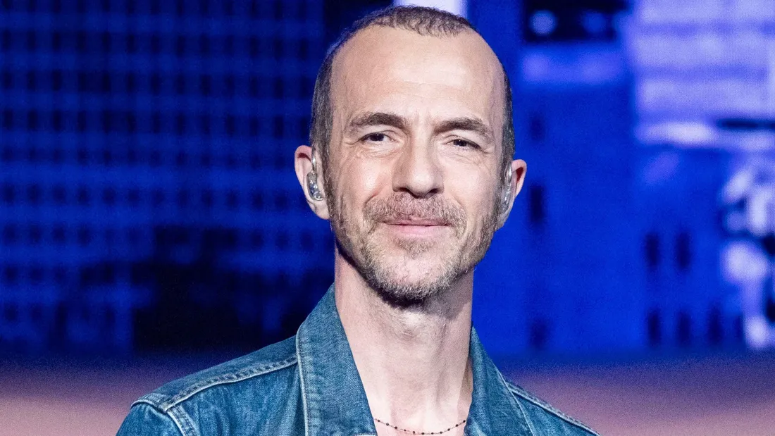 Calogero, l'une des stars annoncées aux Déferlantes 2024.