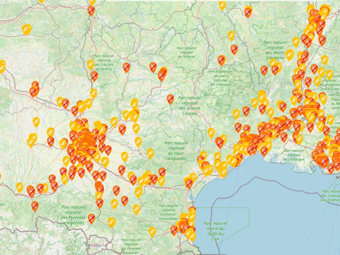 La carte des stations-service en pénurie totale ou partielle.