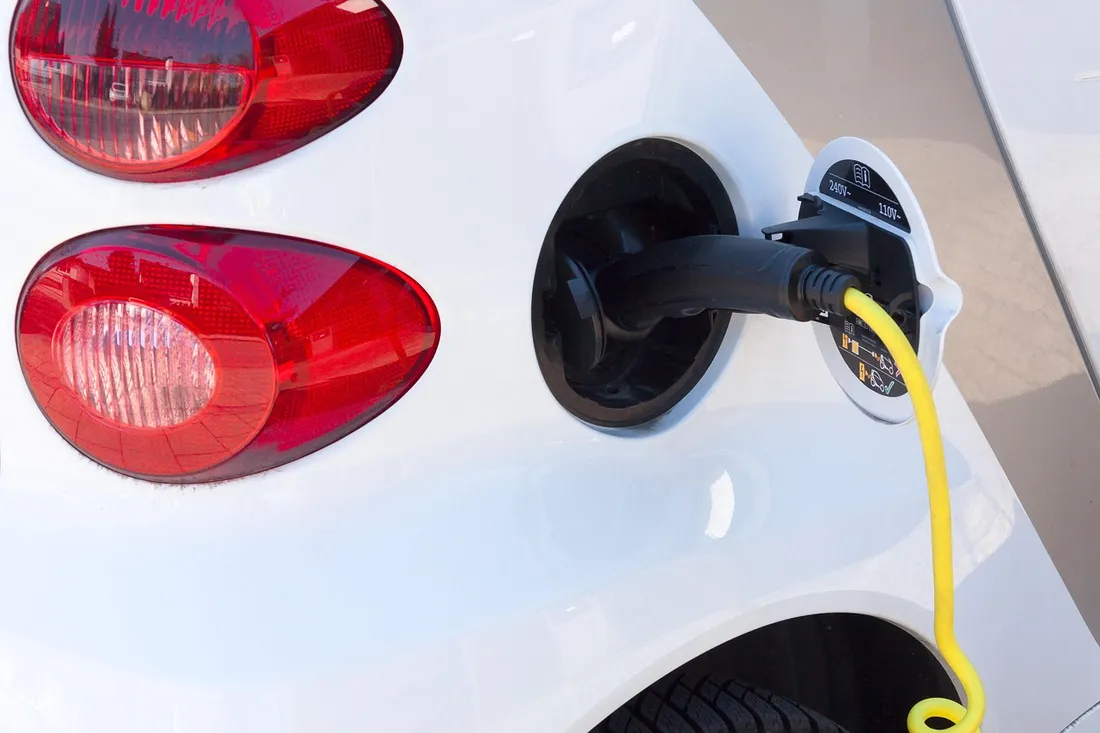 Bornes de recharge électrique : le grand casse-tête des tarifs
