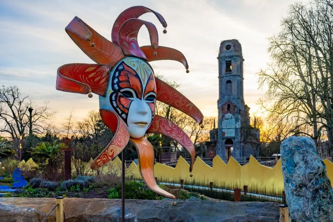 Ambiance carnaval à Pairi Daiza
