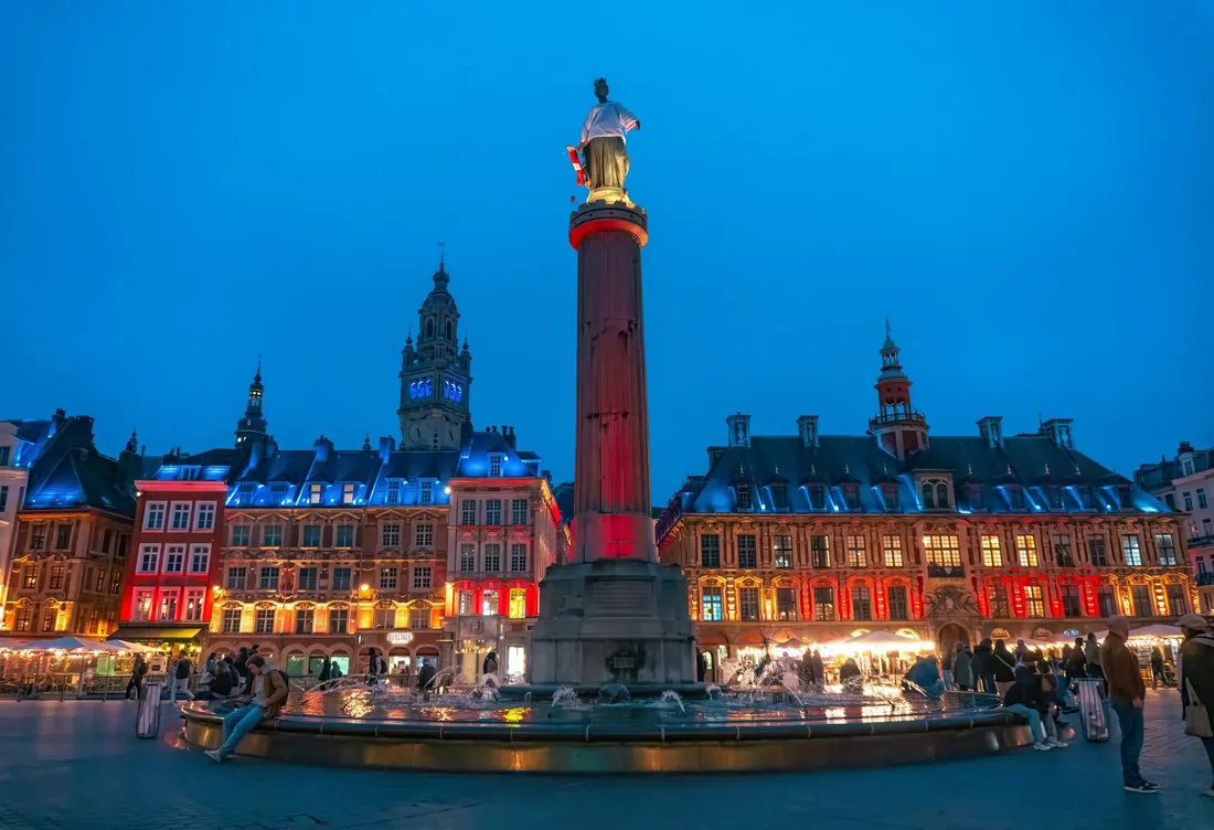 Les bâtiments seront aussi illuminés de bleu, blanc et rouge