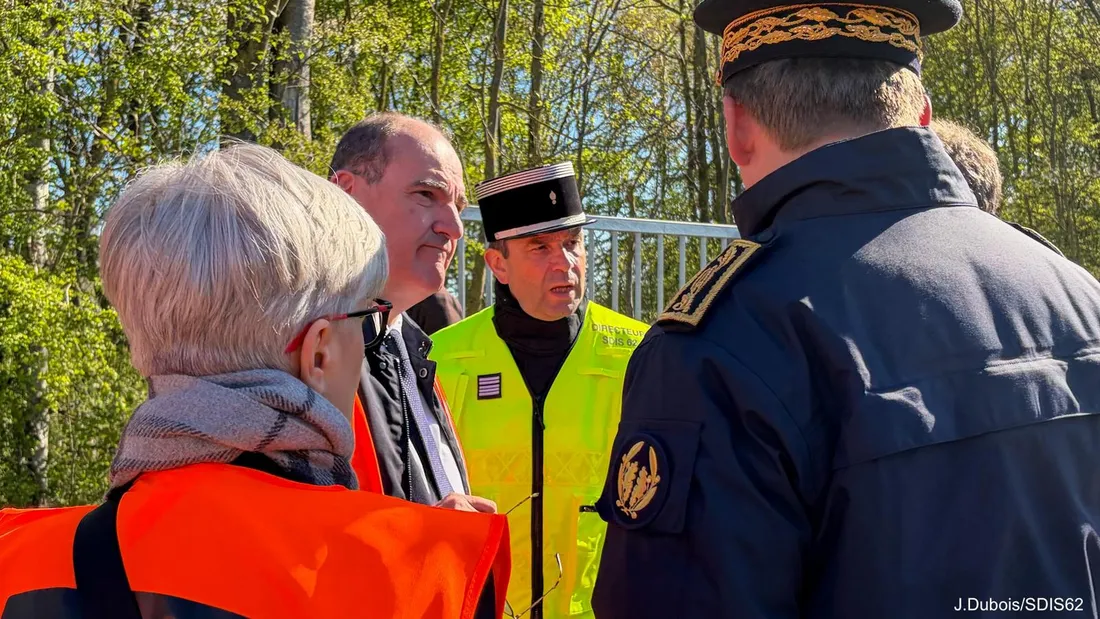 Jean Castex, patron de la SNCF, s'est rendu sur place