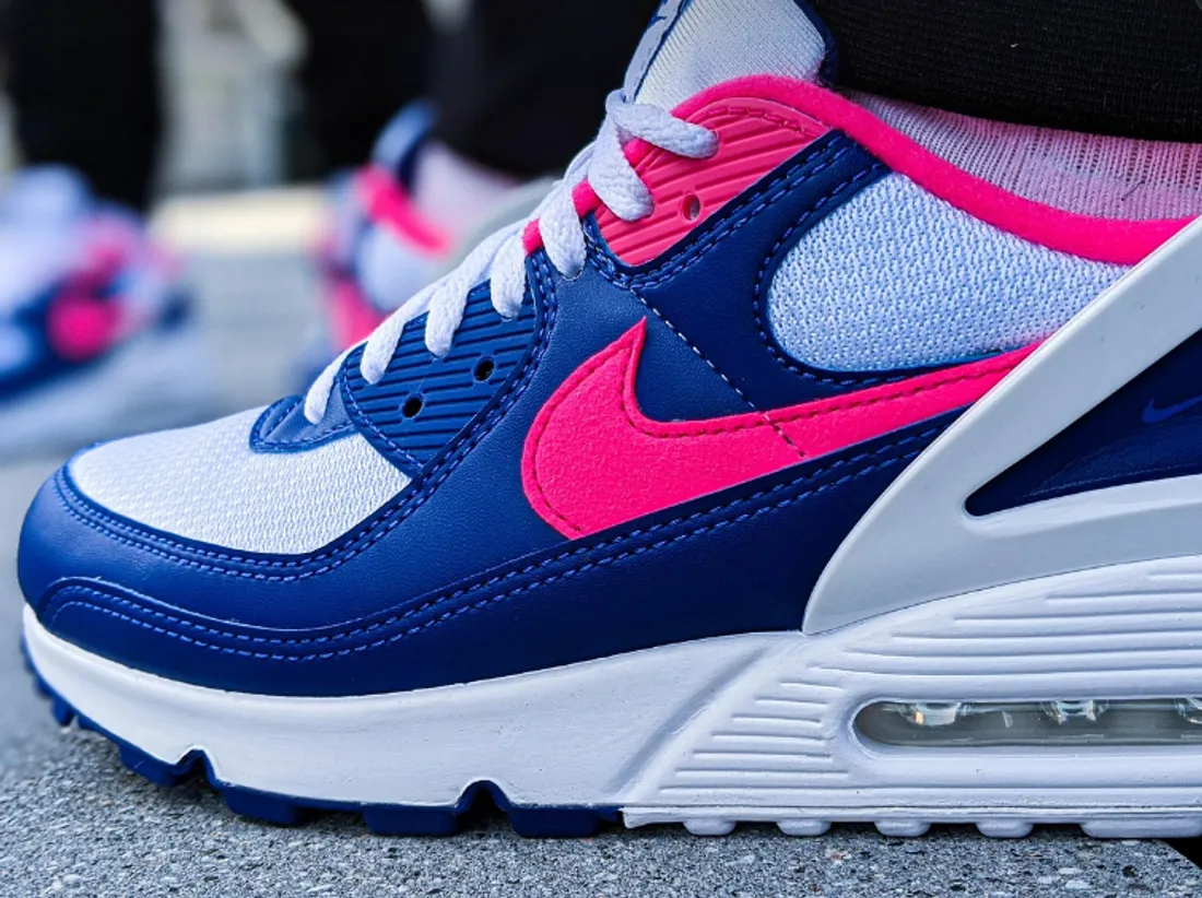 Nouvelle vente de chaussures à L'Ephémère