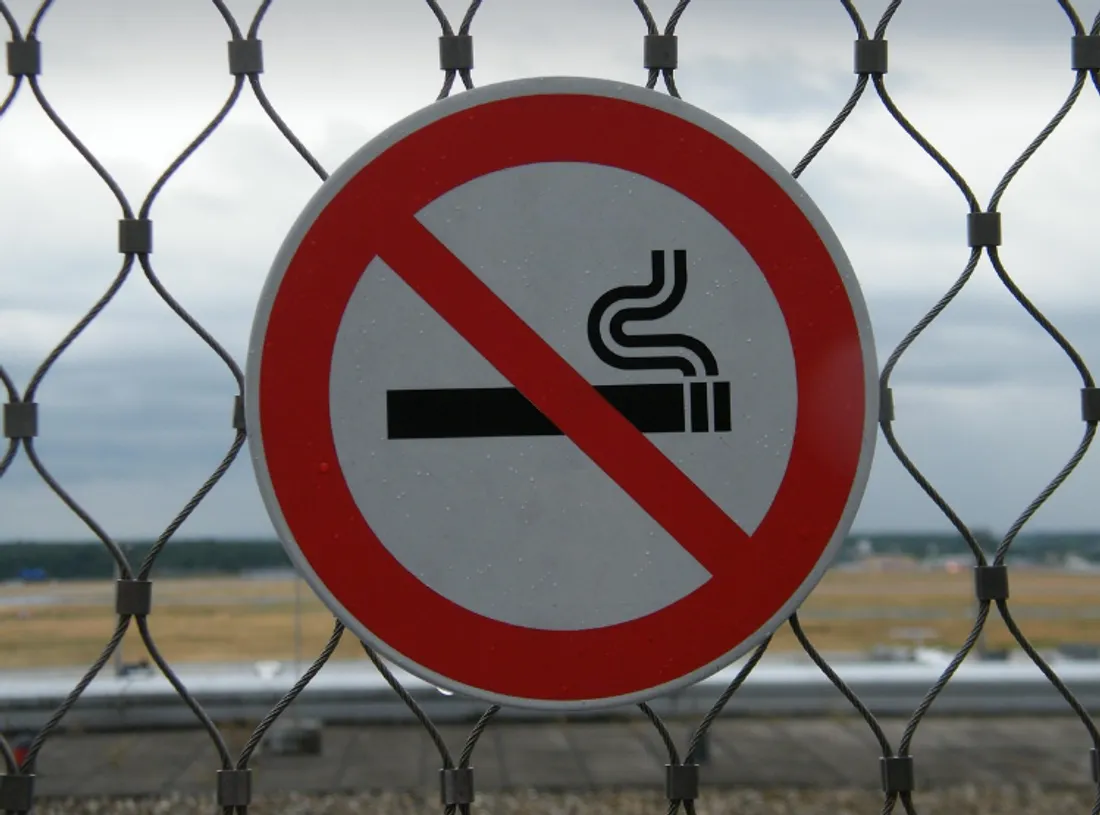 Il devient interdit de fumer dans de nouveaux lieux