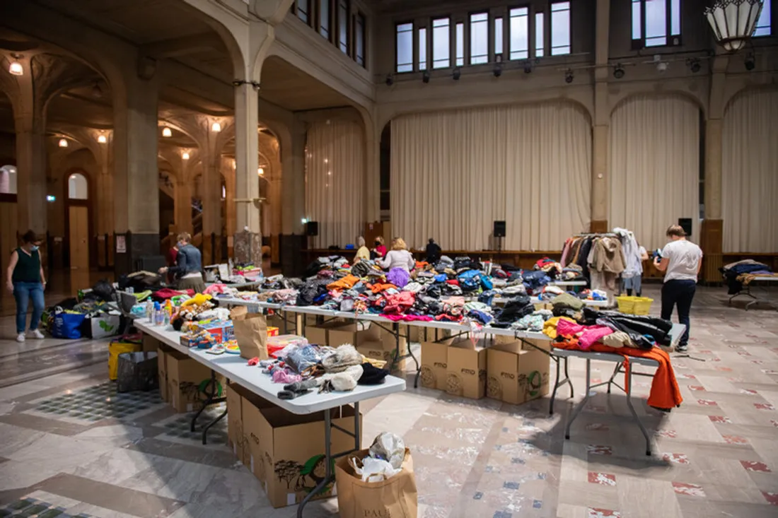 Une collecte pour les exilés à la mairie de Lille