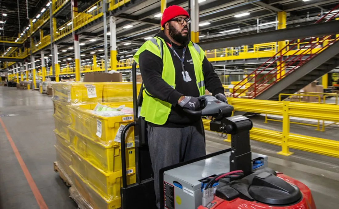 La Poste et Amazon recrutent des milliers de saisonniers pour les fêtes de fin d’année