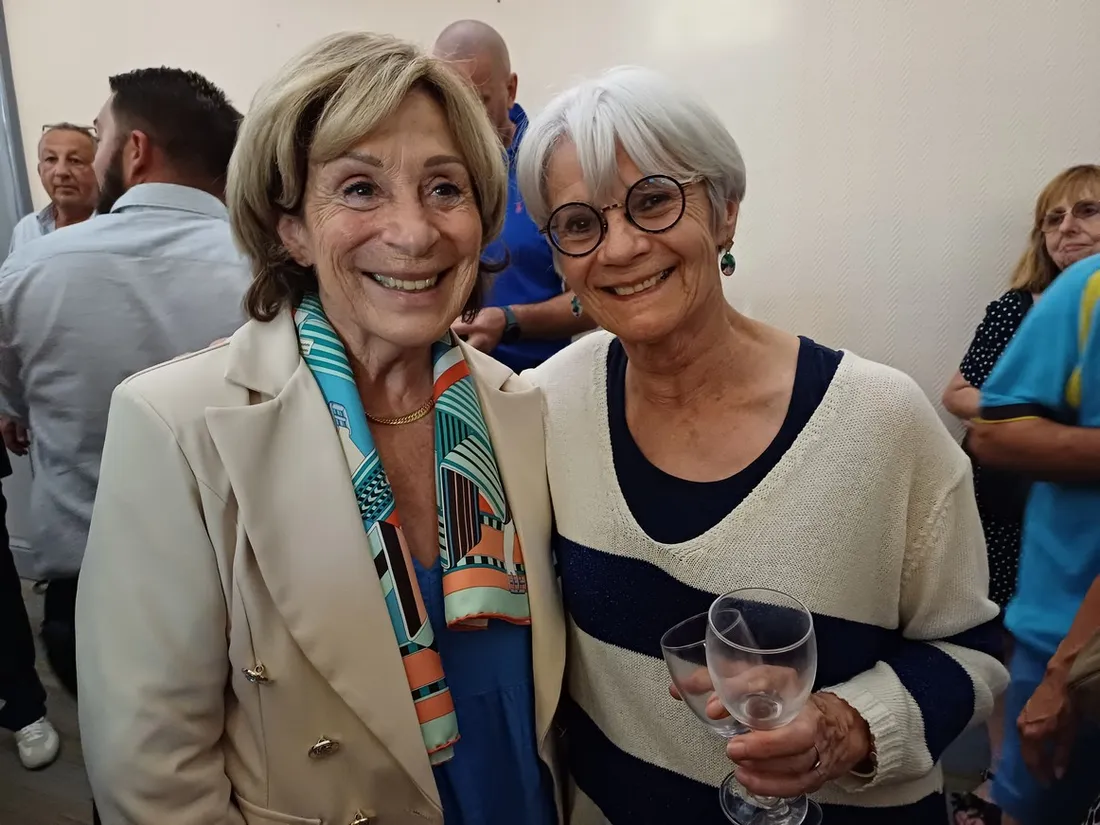 Marie-Claude Berly, maire de Montauban aux côtés de Brigitte Barèges à qui elle a succédé.