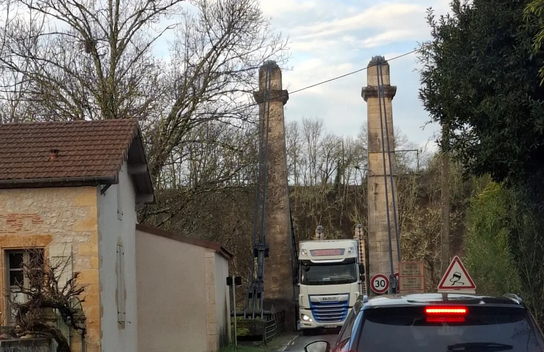 Le pont suspendu d’Anglars-Juillac (Lot).