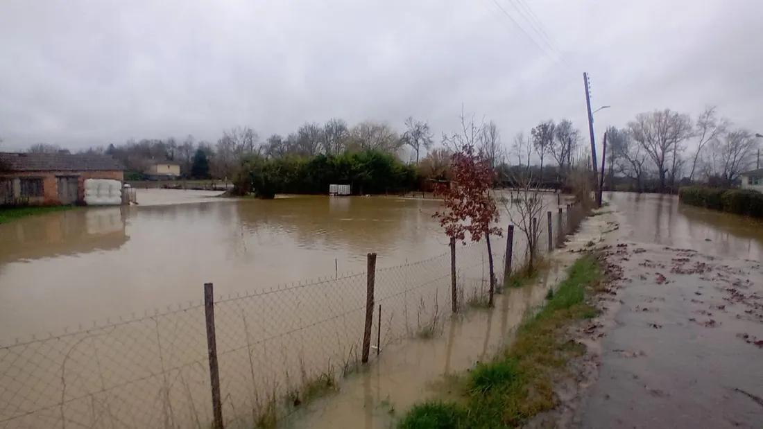 A Caussade, la Lère est sortie de son lit ce mardi 10 février 2026.