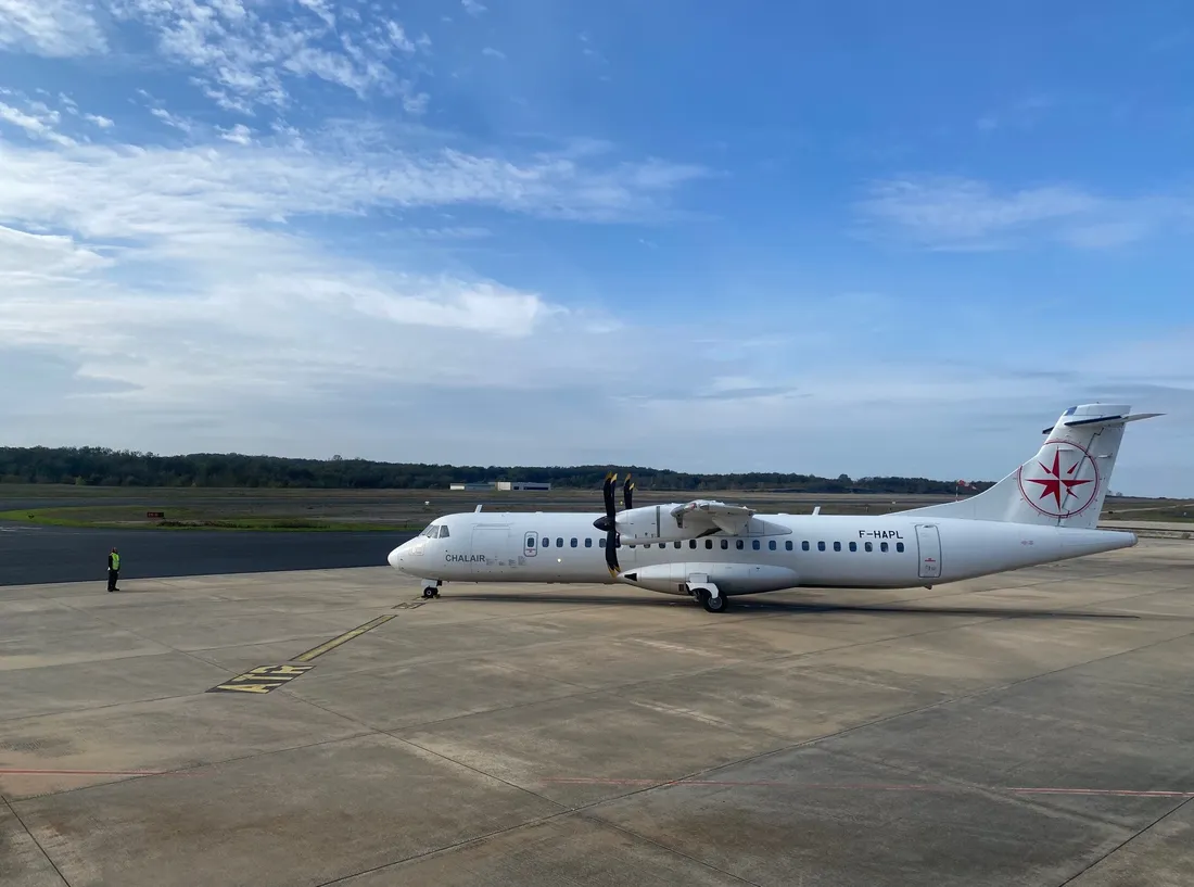 L'ATR 72 de Chalair au départ de l'aéroport Brive Vallée de la Dordogne