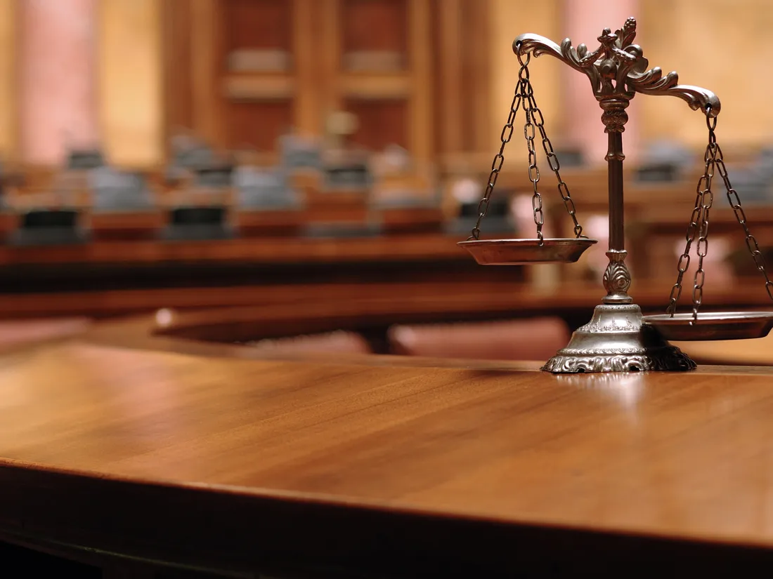 Tribunal - Illustration