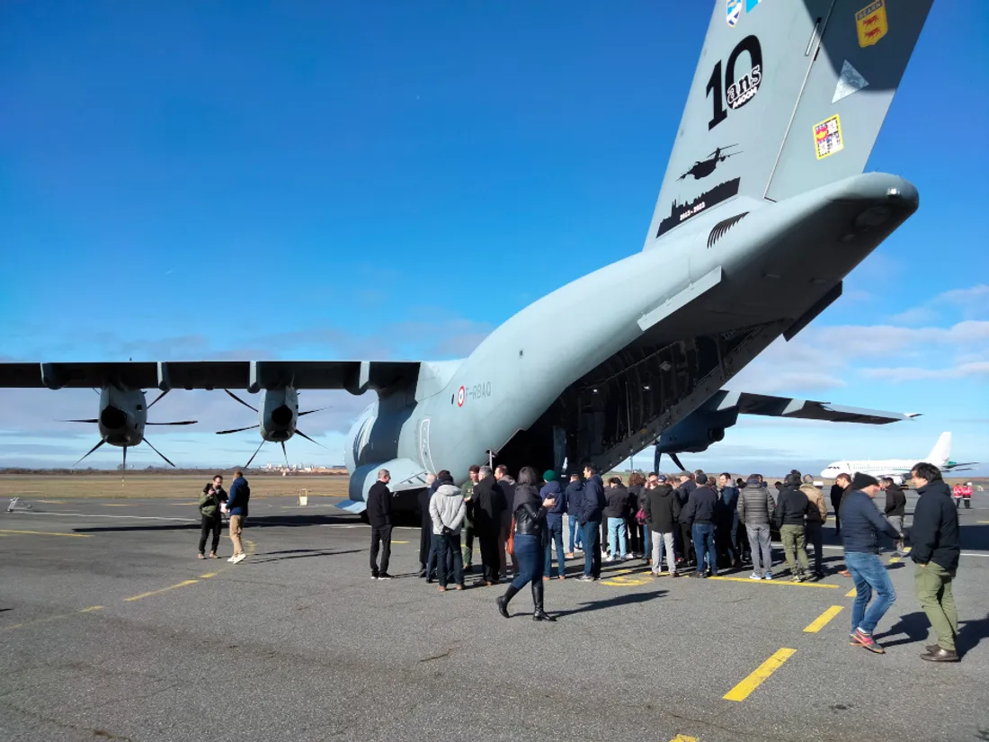 Les collaborateurs de Ratier montent à bord