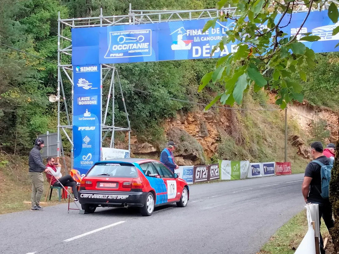 Top départ pour une montée de trois kilomètres