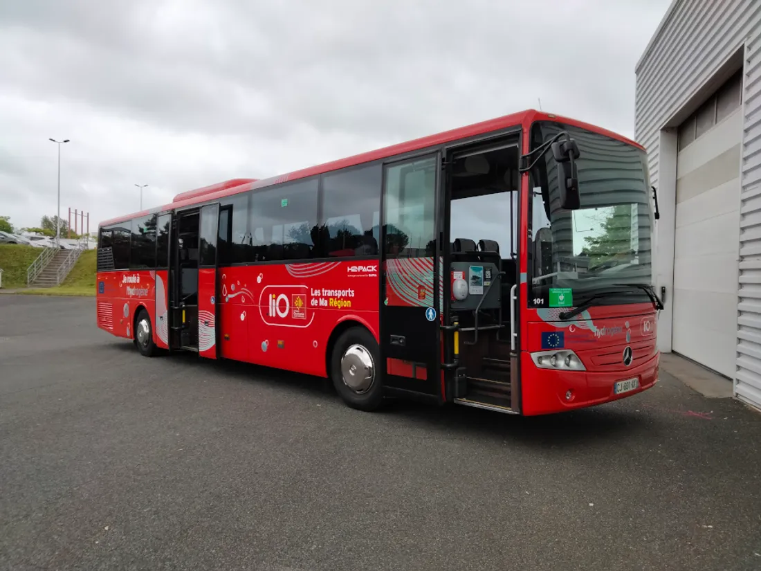 Premier car à hydrogène "Lio"